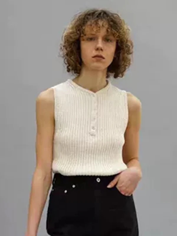 Women's Slim Fit Knitted Vest Sleeveless Spring Summer Style Half Open Collar Shirt Breathable Cotton V-neck Outerwear
Women's Slim Fit Knitted Vest Sleeveless Spring Summer Style Half Open Collar Shirt Breathable Cotton V-neck Outerwear