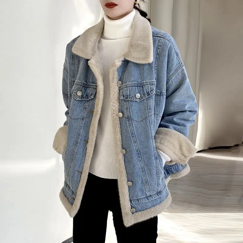 Jean Jacket Korean Winter Both Side Wear Plus Velvet Thick Warm Denim Coat Single Breasted Buttons Fake Pocket Plush Outwear
Jean Jacket Korean Winter Both Side Wear Plus Velvet Thick Warm Denim Coat Single Breasted Buttons Fake Pocket Plush Outwear