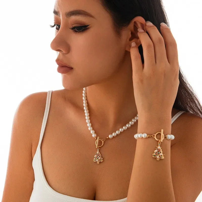 2025 New Christmas Jewelry Set for Women Christmas Tree Pendant Necklace Bracelet Imitation Pearl Jewelry
2025 New Christmas Jewelry Set for Women Christmas Tree Pendant Necklace Bracelet Imitation Pearl Jewelry