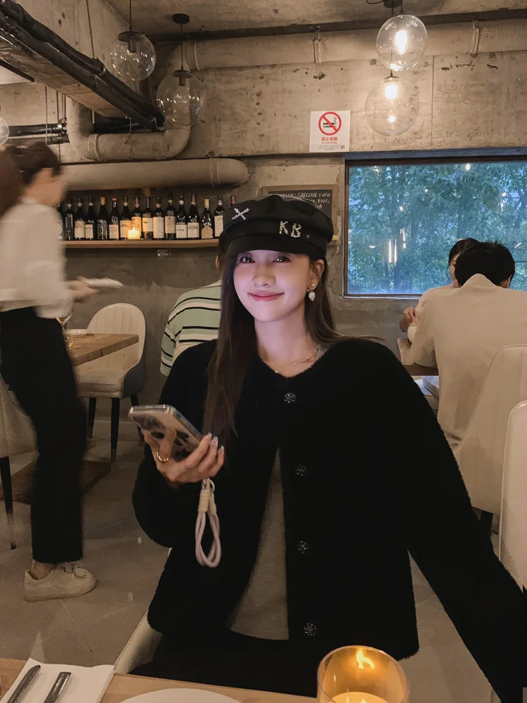 ZM Zhou Mi round Ne ort Свободная женская куртка из овечьего меха 2025 Зимняя модная верхняя одежда Skinl Корейская одежда для поездок на работу
ZM Zhou Mi round Ne ort Свободная женская куртка из овечьего меха 2025 Зимняя модная верхняя одежда Skinl Корейская одежда для поездок на работу