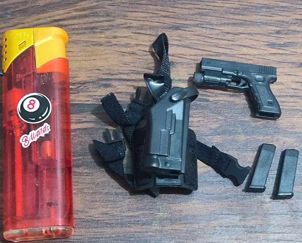 1/6 Minitimes Toys M028 US Army Special Forces P226 Holster Set PVC Material Can't Be Fired Model For Collect
1/6 Minitimes Toys M028 US Army Special Forces P226 Holster Set PVC Material Can't Be Fired Model For Collect