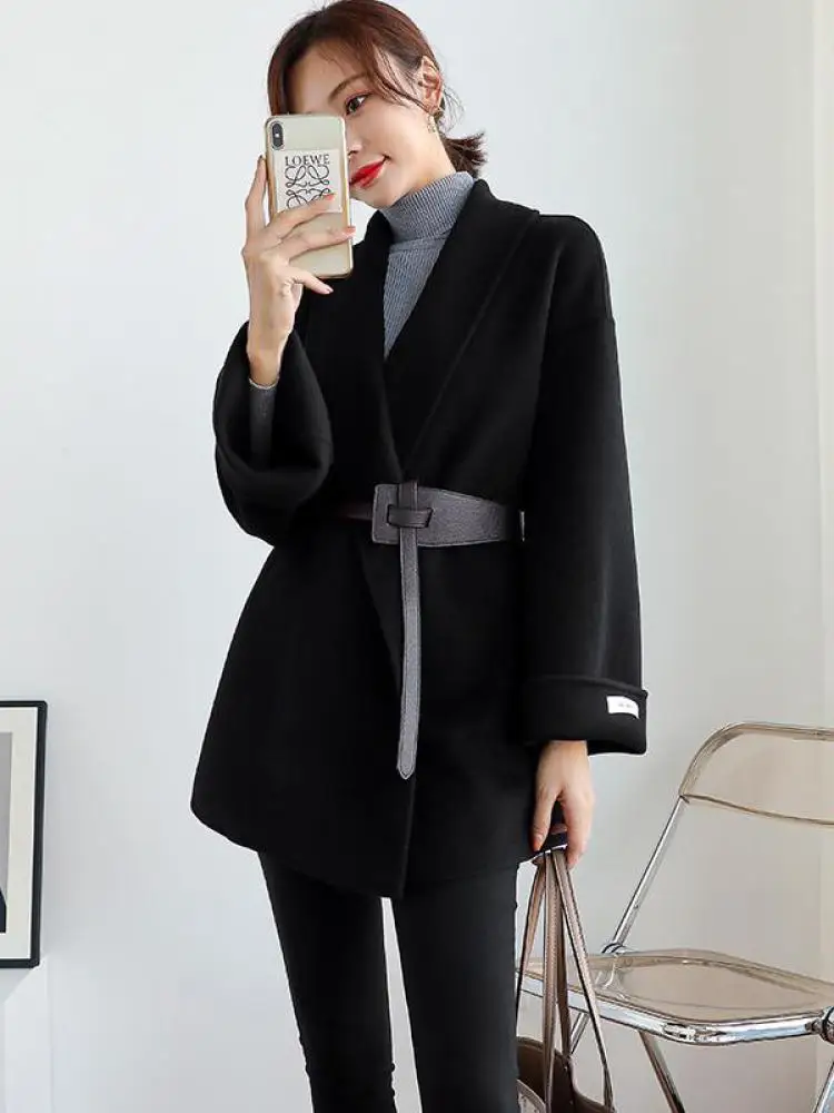 Vintage Black Blazer Coat Women 2023 Autumn Winter New Fashion Suit Jacket Belt Waist Slim Elegant Mid Length Woolen Overcoat
Vintage Black Blazer Coat Women 2023 Autumn Winter New Fashion Suit Jacket Belt Waist Slim Elegant Mid Length Woolen Overcoat