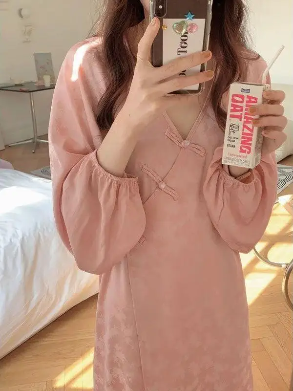 plus Size Sleepwear V-Neck Button Design Casual Comfortable Home Clothes for Women Autumn New Chinese Style plus Size Sleep D...
plus Size Sleepwear V-Neck Button Design Casual Comfortable Home Clothes for Women Autumn New Chinese Style plus Size Sleep D...