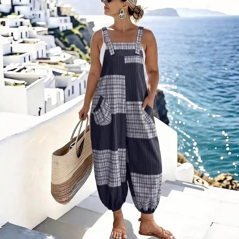 Women's jumpsuit summer new fashionable outdoor casual comfortable commuting patchwork pocket necking shoulder strap jumpsuit
Women's jumpsuit summer new fashionable outdoor casual comfortable commuting patchwork pocket necking shoulder strap jumpsuit