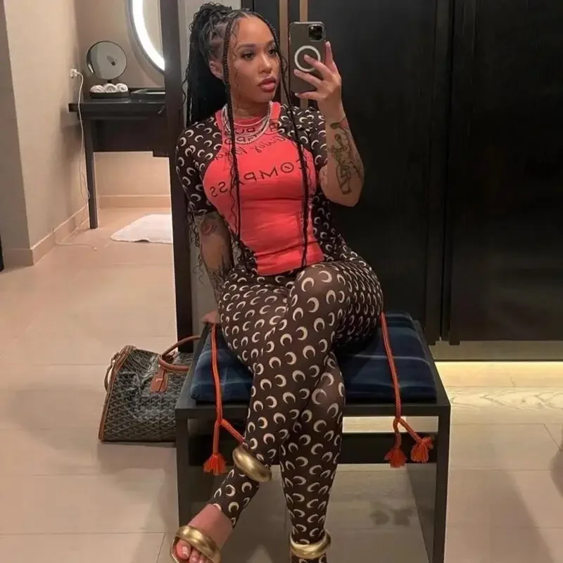 Women's 2 Piece Set Sportswear Short Sleeve T-Shirt Tight Pants Moon Print Stretch Slimming Sexy Base Fashion
Women's 2 Piece Set Sportswear Short Sleeve T-Shirt Tight Pants Moon Print Stretch Slimming Sexy Base Fashion