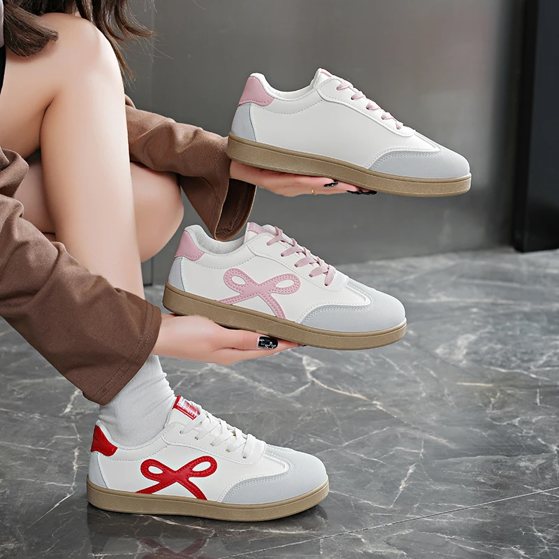 HongKong Style Retro German Training Shoes for Women 2026 New Niche Original Flat White Shoes, Casual Versatile Student Sneakers
HongKong Style Retro German Training Shoes for Women 2026 New Niche Original Flat White Shoes, Casual Versatile Student Sneakers
