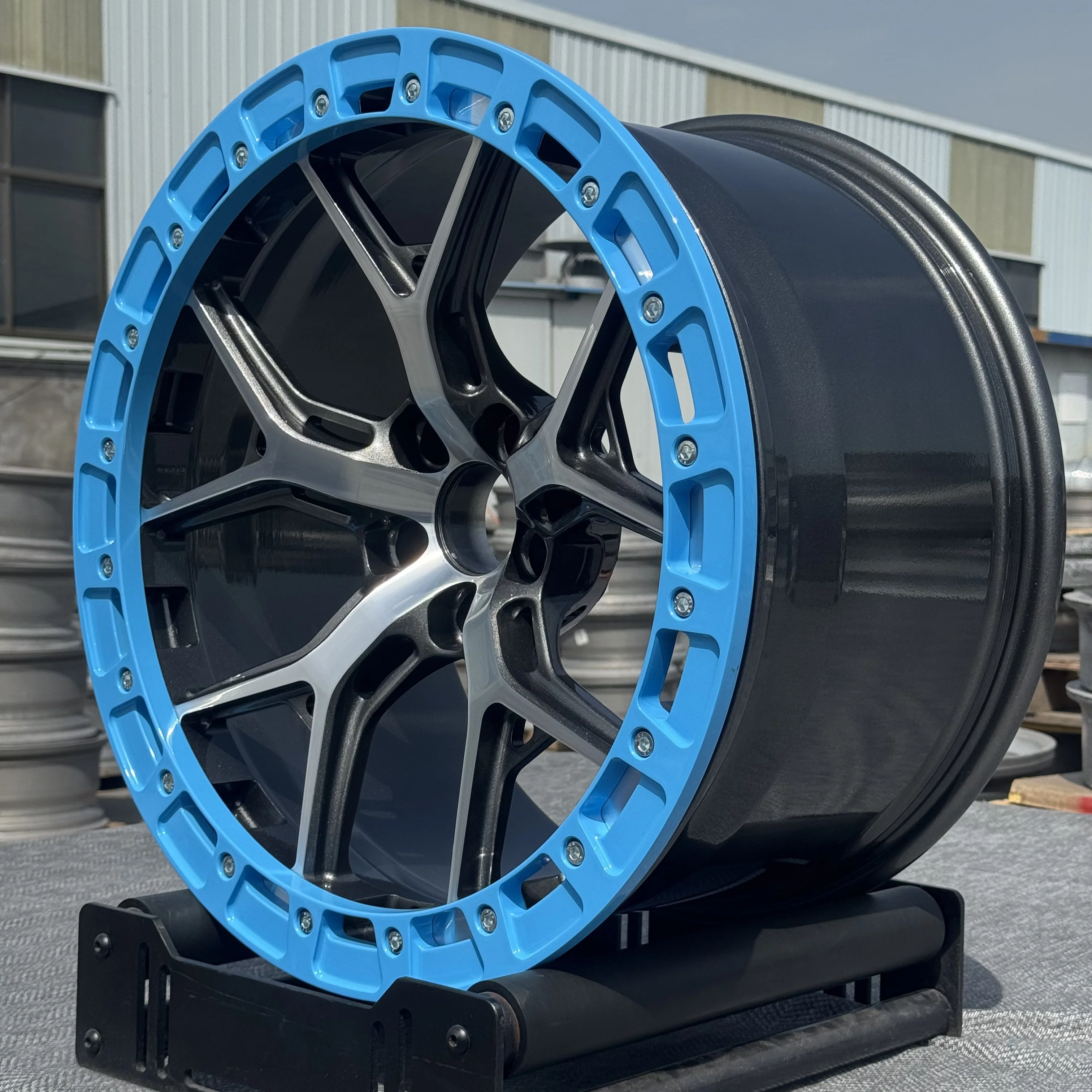 Custom 5X112 5x114.3 5x130 Forged 6061-T6 Alloy Off-road Wheels 15 18 19 20 21 22 Inch Racing Car Wheel Rims With Beadlock
Custom 5X112 5x114.3 5x130 Forged 6061-T6 Alloy Off-road Wheels 15 18 19 20 21 22 Inch Racing Car Wheel Rims With Beadlock