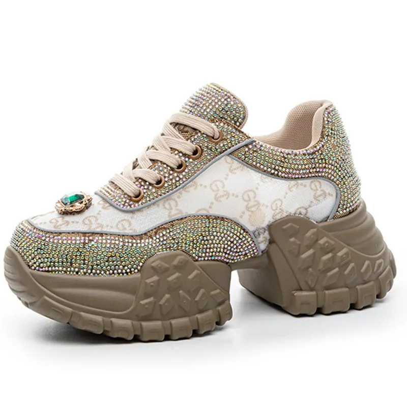Новая модная женская повседневная спортивная обувь на плоской подошве с толстой подошвой и увеличенной высотой, с маленькими фрагментарными бриллиантами
Новая модная женская повседневная спортивная обувь на плоской подошве с толстой подошвой и увеличенной высотой, с маленькими фрагментарными бриллиантами