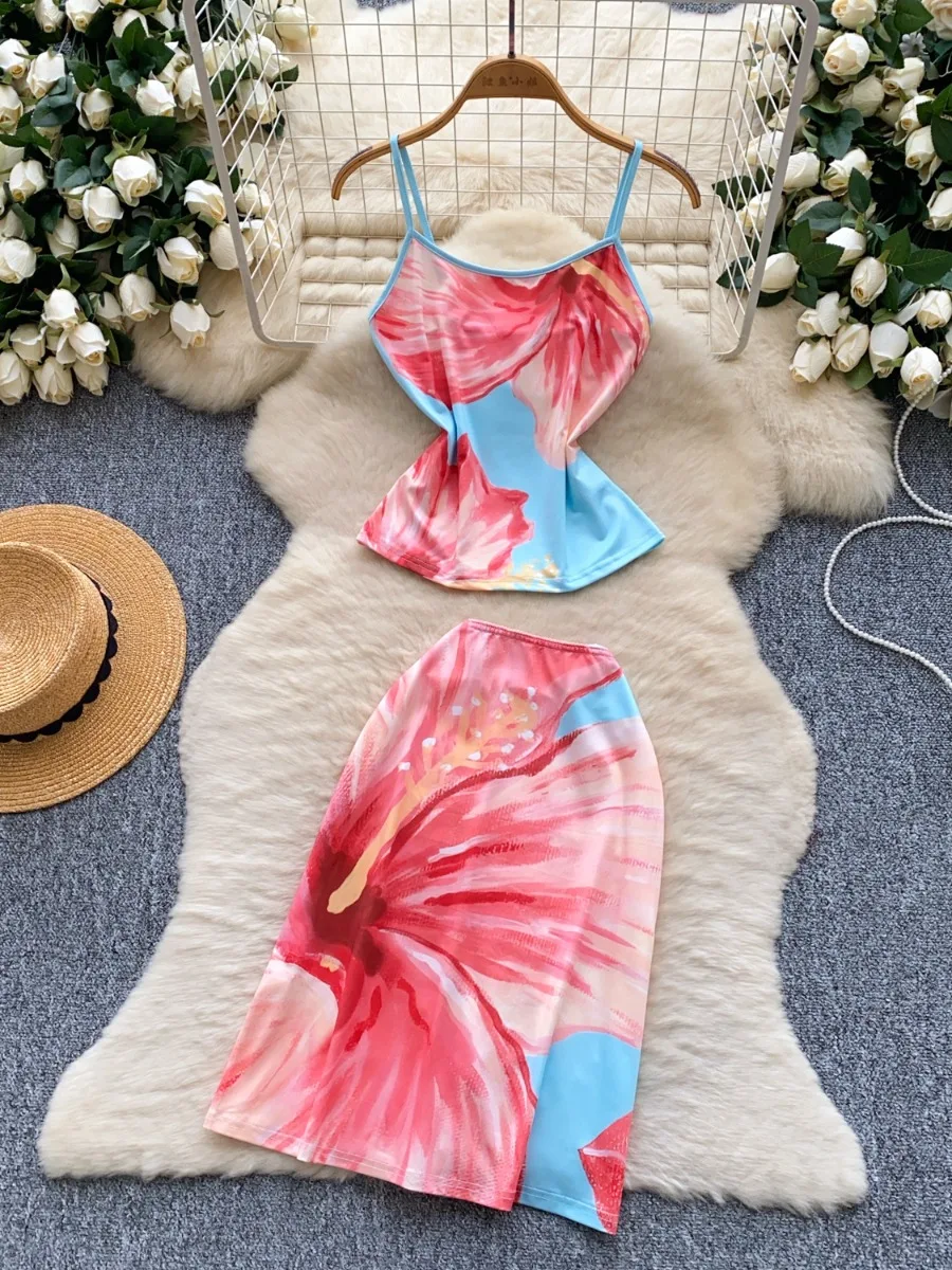 Foamlina European Style Slim Fit Halter Print Vest Top + High Waist Tight Bodycon Half Skirt 2 Piece Set For Women
Foamlina European Style Slim Fit Halter Print Vest Top + High Waist Tight Bodycon Half Skirt 2 Piece Set For Women