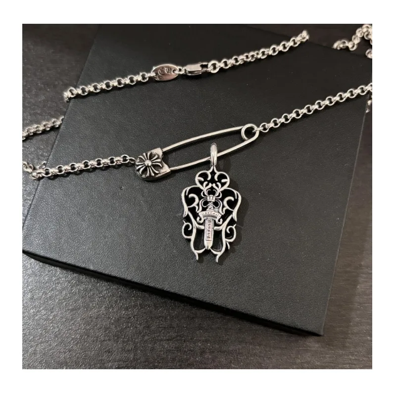 Retro and Old Thai Silver Simple and Fashionable Hollow Sword Style Pendant Couple Versatile Pendant Necklace
Retro and Old Thai Silver Simple and Fashionable Hollow Sword Style Pendant Couple Versatile Pendant Necklace
