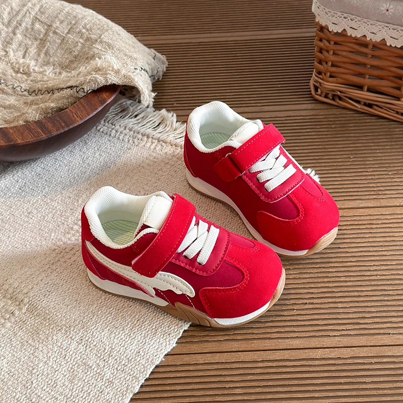 Kids Retro Suede Forrest Gump Sneakers Single Velcro Strap Contrast Side Strip Anti-Slip Rubber Outsole Daily Casual Footwear
Kids Retro Suede Forrest Gump Sneakers Single Velcro Strap Contrast Side Strip Anti-Slip Rubber Outsole Daily Casual Footwear