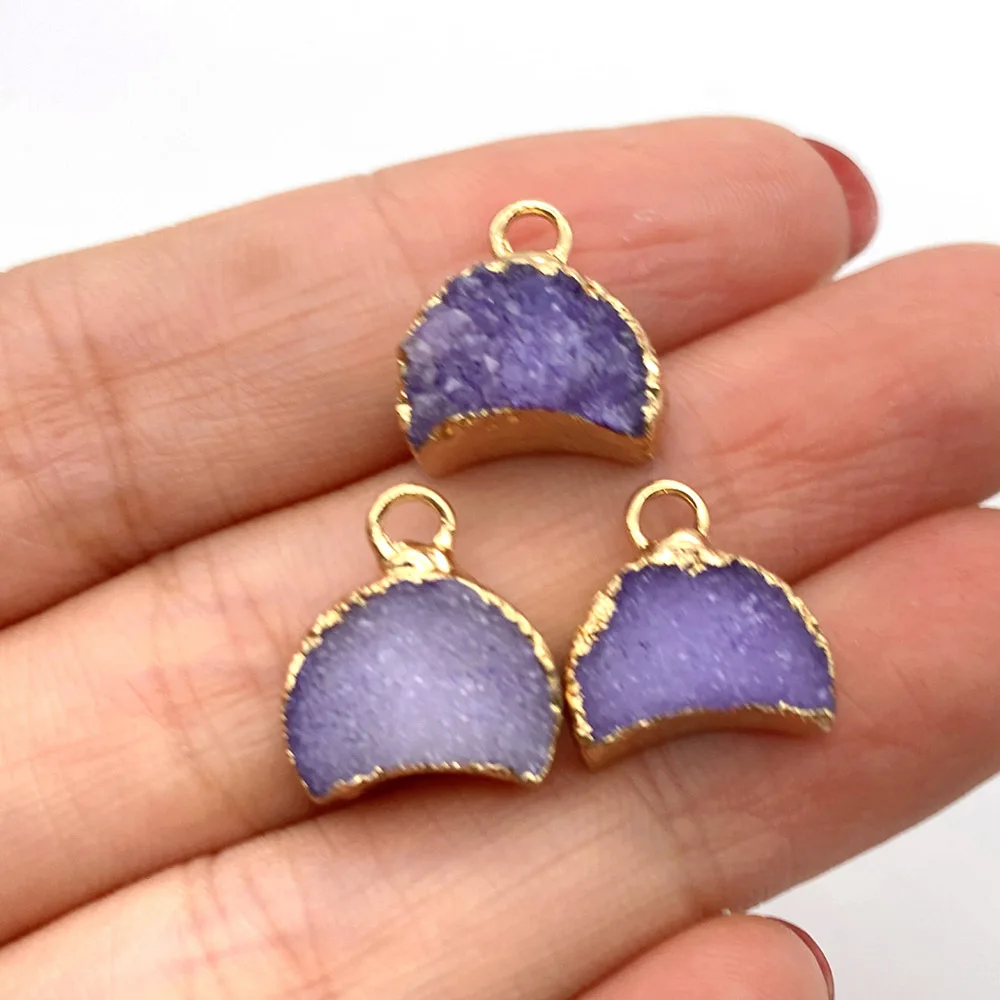 Small Natural Stone Crystal Moon-shaped Bezel-set Single-hole Gold-plated Pendant DIY Accessory Material for Necklaces Earrings
Small Natural Stone Crystal Moon-shaped Bezel-set Single-hole Gold-plated Pendant DIY Accessory Material for Necklaces Earrings