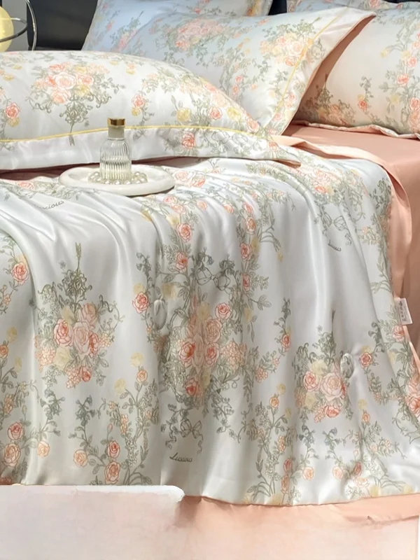 High-End Lightweight JK Cooling Silk Summer Quilt Set Air Conditioned Washed Thin Ice Silk Fiber Polyester Hollow Filling
High-End Lightweight JK Cooling Silk Summer Quilt Set Air Conditioned Washed Thin Ice Silk Fiber Polyester Hollow Filling