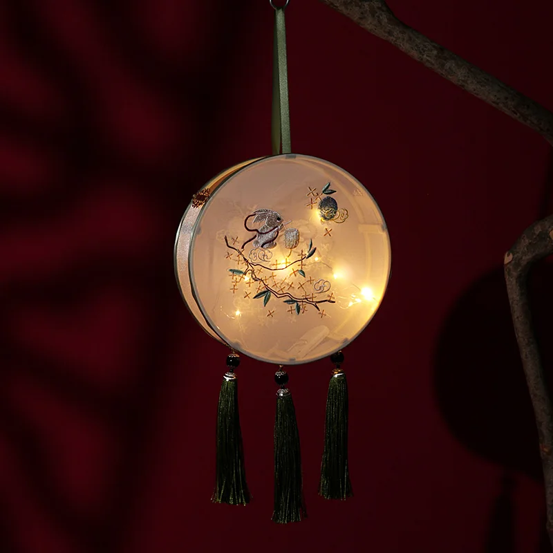 Chinese Style Lantern Retro Round Lantern Embroidered Palace Lantern Flower For Spring Festival Decoration
Chinese Style Lantern Retro Round Lantern Embroidered Palace Lantern Flower For Spring Festival Decoration