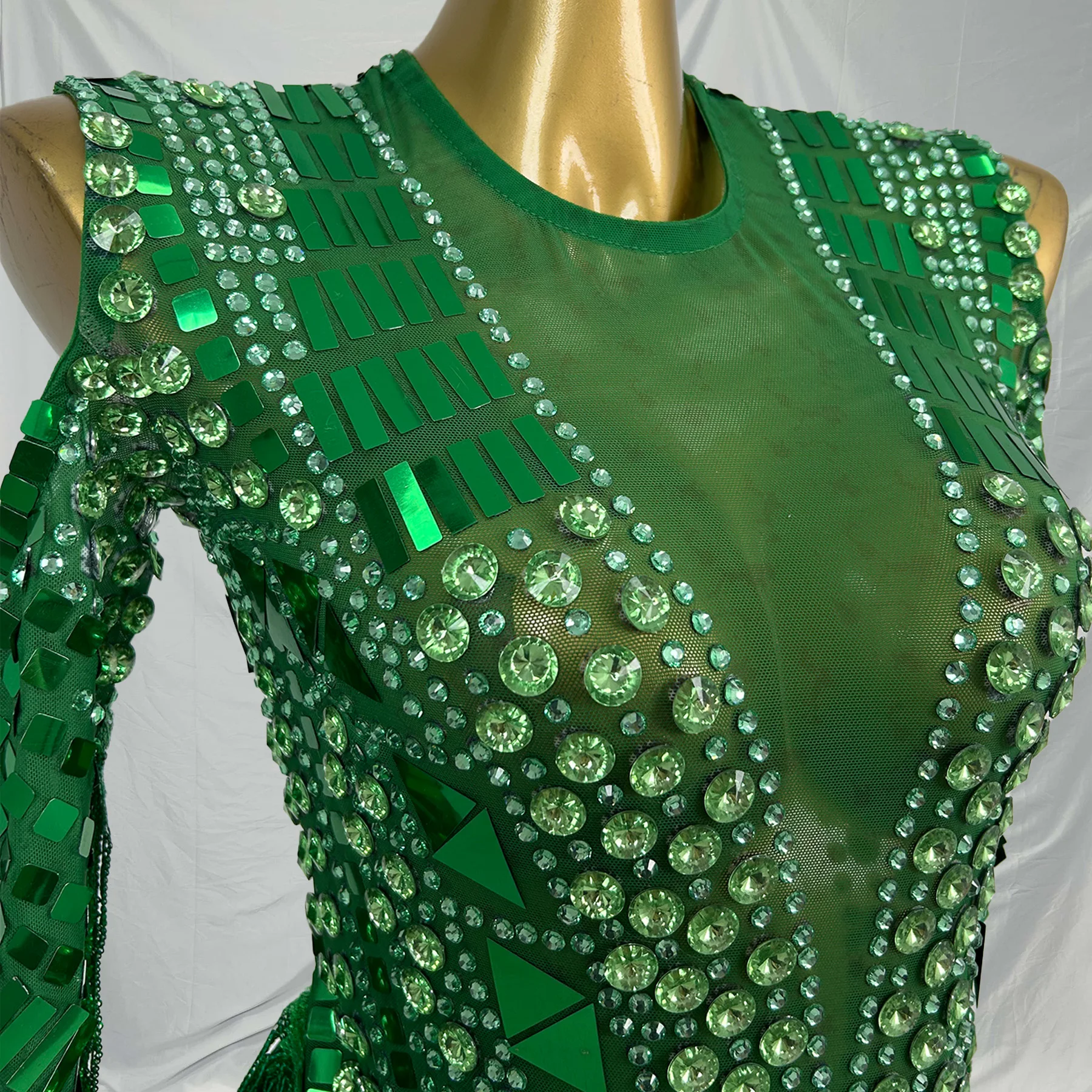 2026 зеленое коктейльное облегающее платье с длинными рукавами и кристаллами и пайетками, женский клубный наряд, женское торжественное вечернее банкетное платье-карандаш
2026 зеленое коктейльное облегающее платье с длинными рукавами и кристаллами и пайетками, женский клубный наряд, женское торжественное вечернее банкетное платье-карандаш