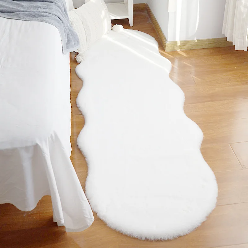 1pc Faux Rabbit Carpet For Modern Home Decor Solid Color Soft Plush Sofa Area Rug Kids Bedroom Bedside Floor Mat White 60x180cm
1pc Faux Rabbit Carpet For Modern Home Decor Solid Color Soft Plush Sofa Area Rug Kids Bedroom Bedside Floor Mat White 60x180cm