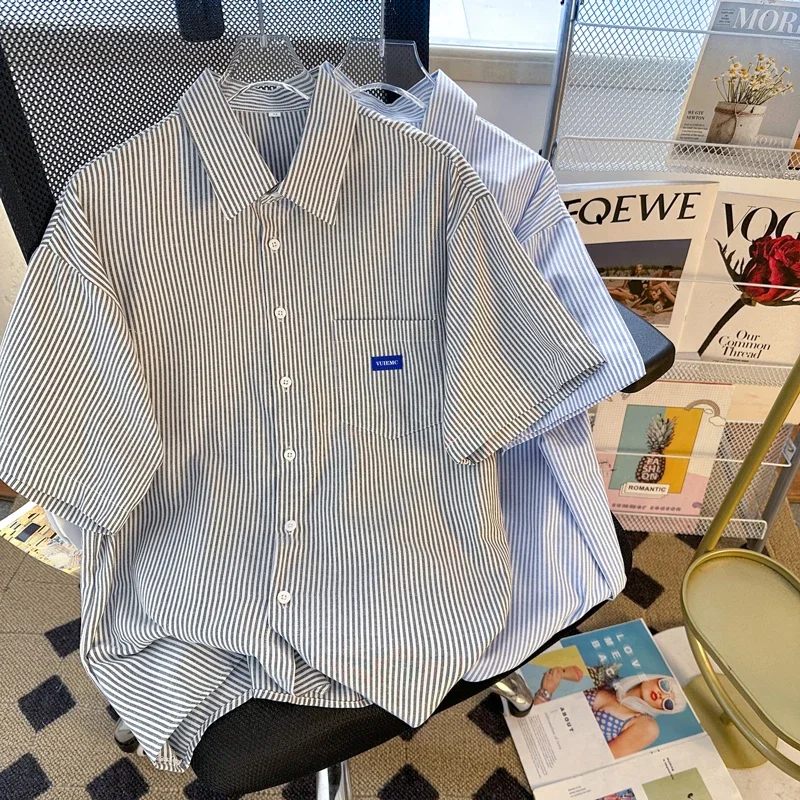 Летняя тонкая ort Sve Button up irt, мужская свободная посадка, повседневная молодежная модная брендовая полосатая свободная универсальная одежда
Летняя тонкая ort Sve Button up irt, мужская свободная посадка, повседневная молодежная модная брендовая полосатая свободная универсальная одежда