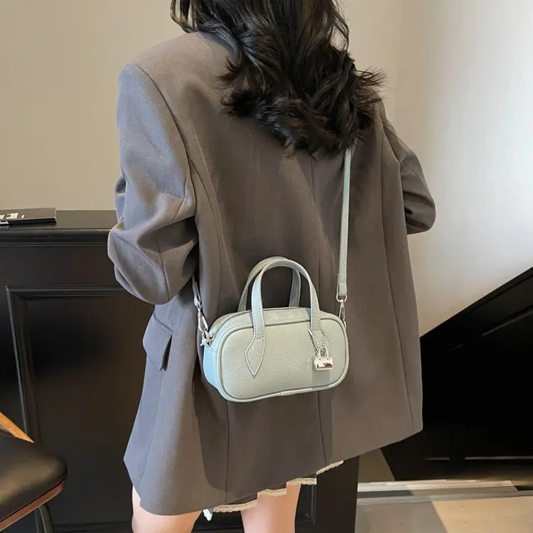 Новая женская сумка-кроссбоди 2026 года: легкая роскошь, высококачественная текстура, модная мини-модель, повседневная универсальная сумка
Новая женская сумка-кроссбоди 2026 года: легкая роскошь, высококачественная текстура, модная мини-модель, повседневная универсальная сумка