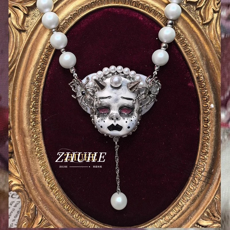ZHUHE White Baby Face Necklace New Gothic Style For Women Men's Jewelry Accessories Party Gift
ZHUHE White Baby Face Necklace New Gothic Style For Women Men's Jewelry Accessories Party Gift