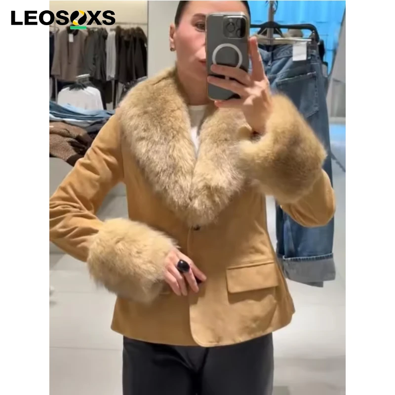 LEOSOXS Street Faux Fur Patchwork Women Jacket Elegant Solid Long Sleeve Pocket Button Female Coat Autumn Winter Lady Outwear
LEOSOXS Street Faux Fur Patchwork Women Jacket Elegant Solid Long Sleeve Pocket Button Female Coat Autumn Winter Lady Outwear