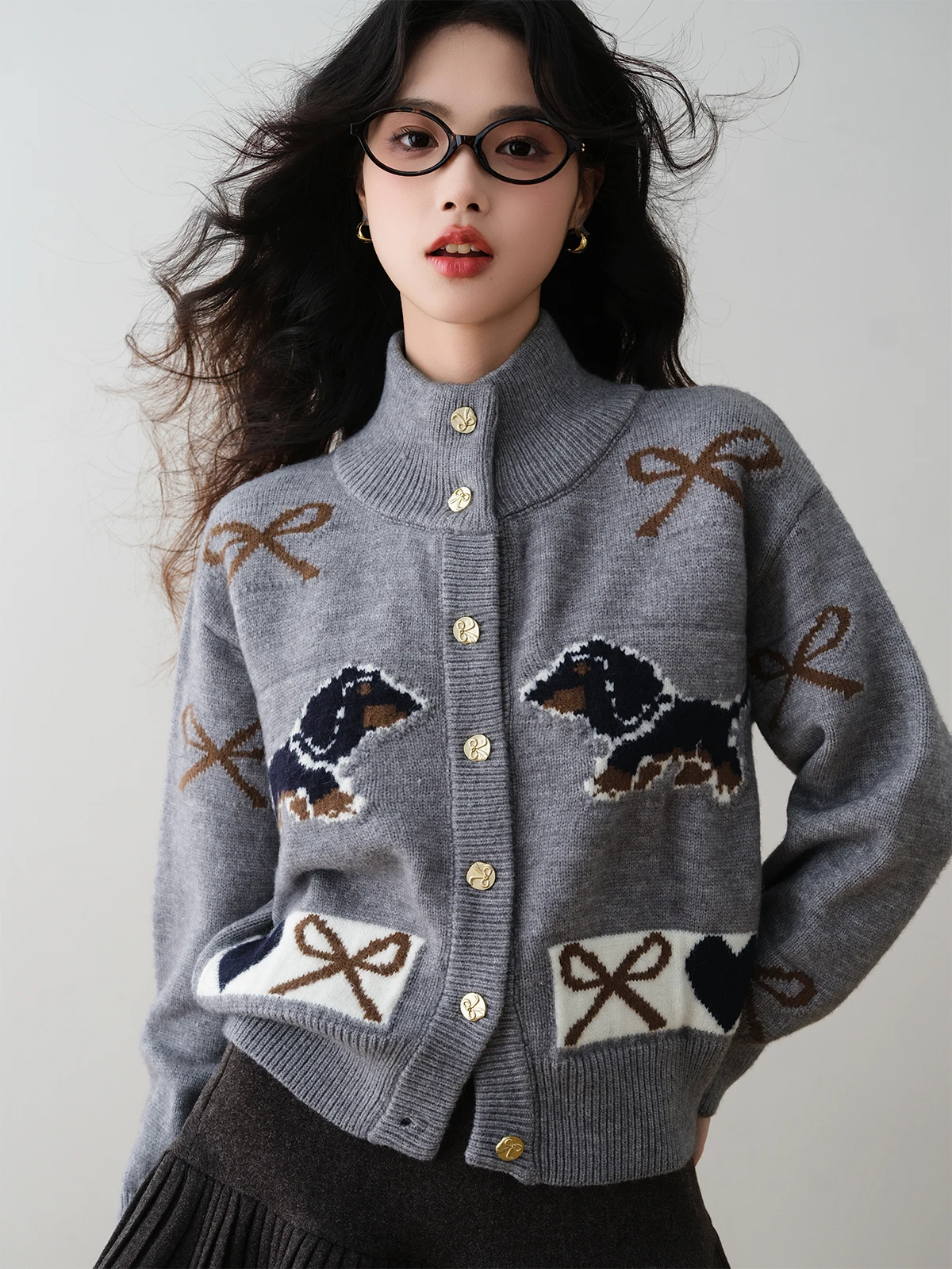 Женский вязаный кардиган Ronron Cartoon Dog Girl с длинными рукавами, утепленный, с воротником-стойкой, зимняя модная верхняя одежда
Женский вязаный кардиган Ronron Cartoon Dog Girl с длинными рукавами, утепленный, с воротником-стойкой, зимняя модная верхняя одежда