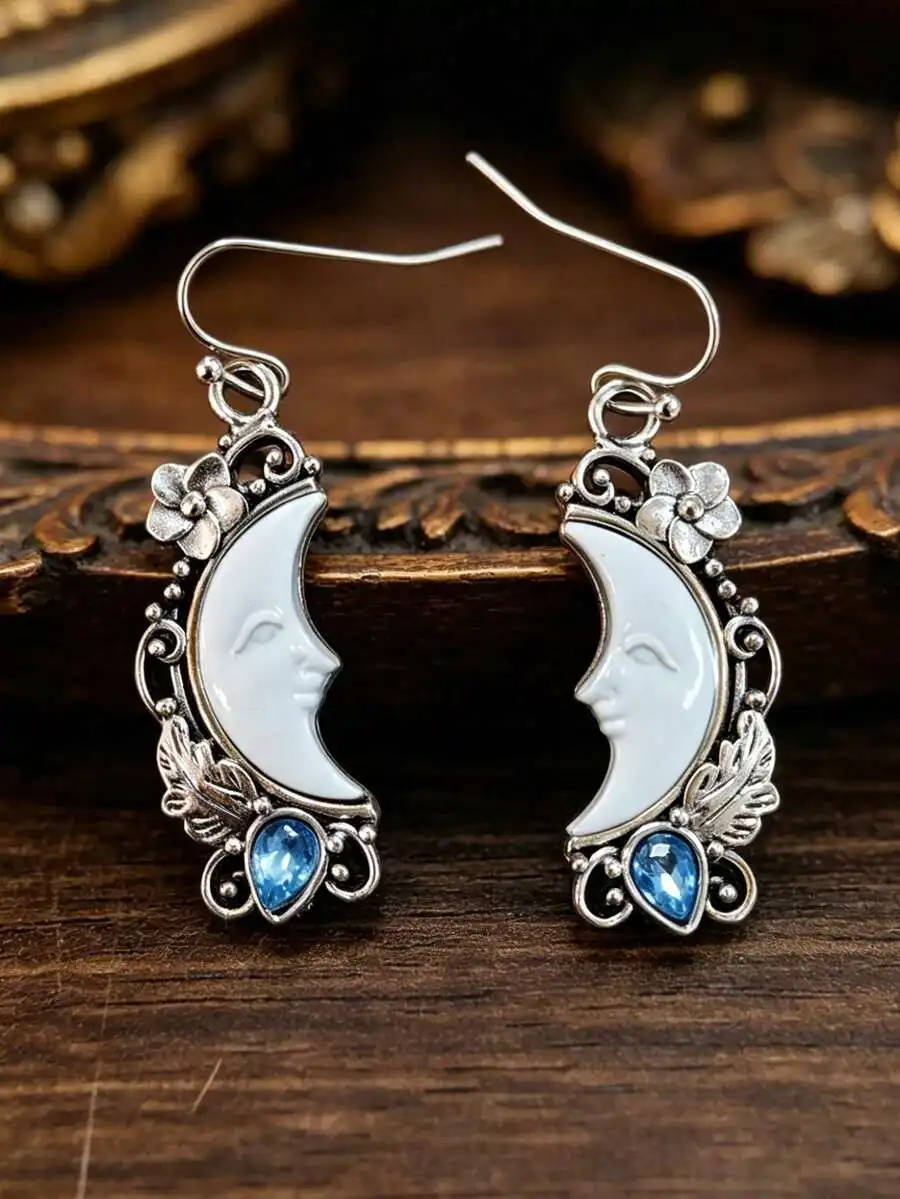 1 Pair Vintage New Moon Shaped Earrings, Creative Sapphire Blue Moon Face Carved Women Fashion Dangle Earrings
1 Pair Vintage New Moon Shaped Earrings, Creative Sapphire Blue Moon Face Carved Women Fashion Dangle Earrings