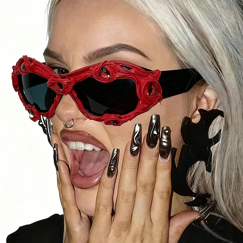 Unisex Gothic Eyeball Halloween Sunglasses Black Red Dark Avant-garde Exaggerated Theme Cosplay Party Shades Men Women Eyewears
Unisex Gothic Eyeball Halloween Sunglasses Black Red Dark Avant-garde Exaggerated Theme Cosplay Party Shades Men Women Eyewears