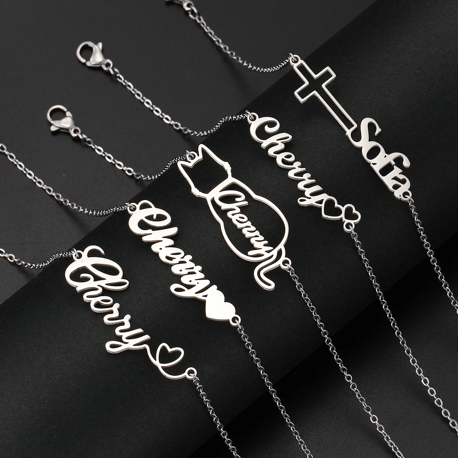 1pcCustom Letter Valentine's Day Couple Gift Necklace Stainless Steel JewelryCustom Name Plates Pendant Necklace For Women
1pcCustom Letter Valentine's Day Couple Gift Necklace Stainless Steel JewelryCustom Name Plates Pendant Necklace For Women