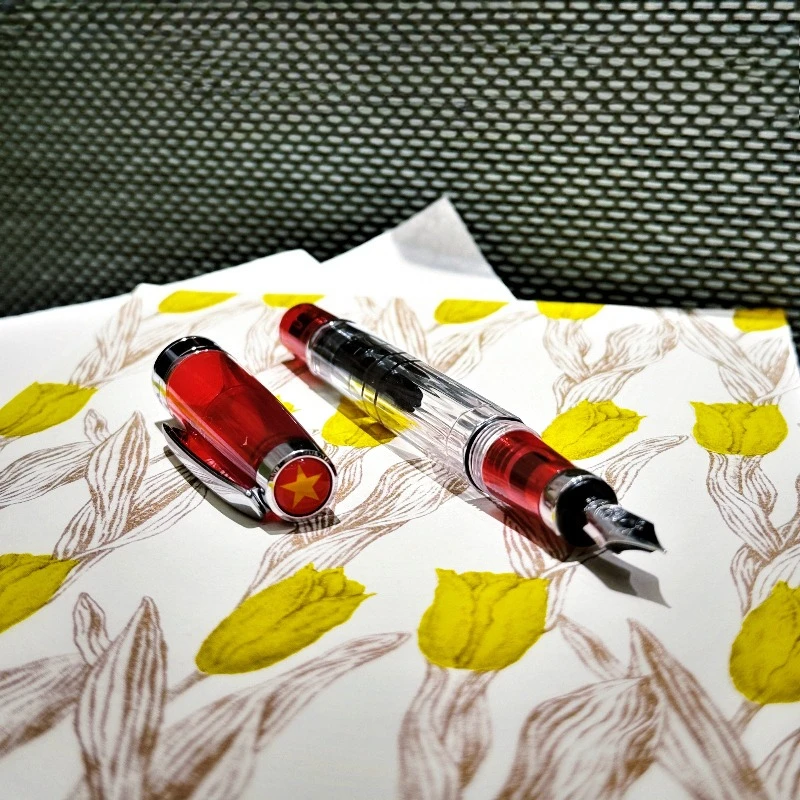 PK Asvine V200,Resin Pen TWSBI Fountain Pen Diamond 580/580AL Piston Ink Suction Luxury Ink Pen High Quality Beginners & Artists
PK Asvine V200,Resin Pen TWSBI Fountain Pen Diamond 580/580AL Piston Ink Suction Luxury Ink Pen High Quality Beginners & Artists