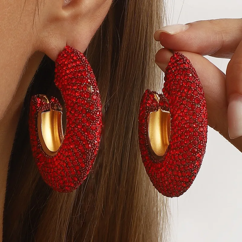 Серьги-гвоздики E14126 в форме буквы C, инкрустированные стразами, модные и популярные, для внешней торговли, с нишевым дизайном в стиле Ins, подчеркивающие индивидуальность
Серьги-гвоздики E14126 в форме буквы C, инкрустированные стразами, модные и популярные, для внешней торговли, с нишевым дизайном в стиле Ins, подчеркивающие индивидуальность