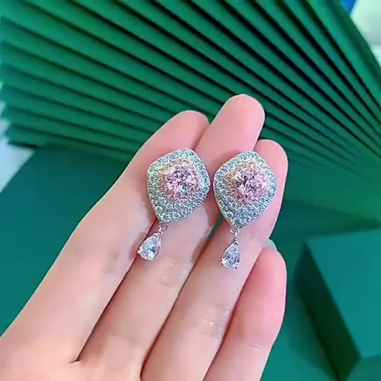New S925 Sterling Silver Earrings 6*6 Pink Diamond Yellow Diamond Earrings Female Light Luxury Earrings 5A Zircon
New S925 Sterling Silver Earrings 6*6 Pink Diamond Yellow Diamond Earrings Female Light Luxury Earrings 5A Zircon