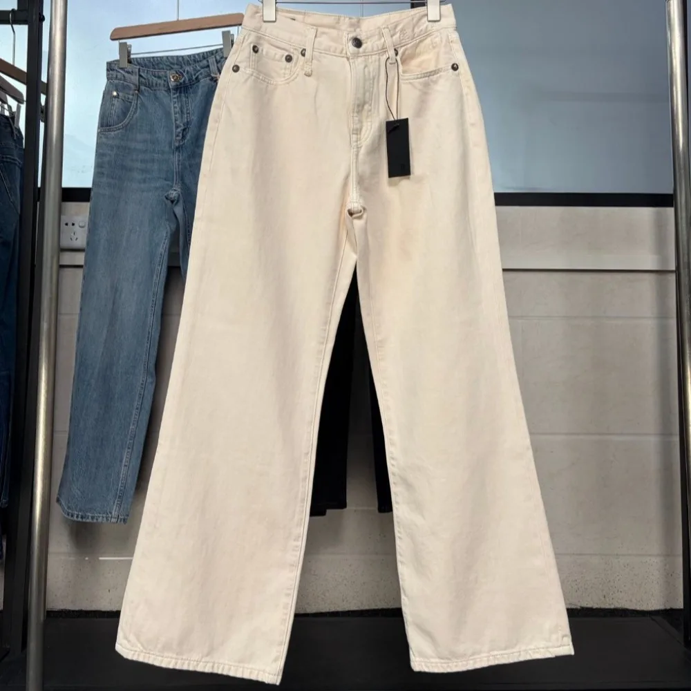Summer Mid-rise 100% Cotton Loose Straight-leg Flared Jeans
Summer Mid-rise 100% Cotton Loose Straight-leg Flared Jeans