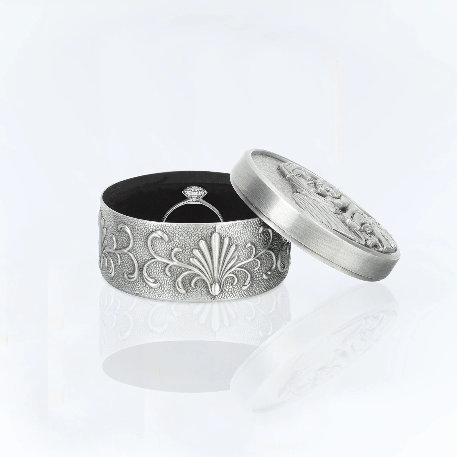 Retro Jewelry Storage Box Zinc Alloy ganizer Round Container for Rings Earrings Travel Necklace Holder Engraved Pattern Home 
Retro Jewelry Storage Box Zinc Alloy ganizer Round Container for Rings Earrings Travel Necklace Holder Engraved Pattern Home