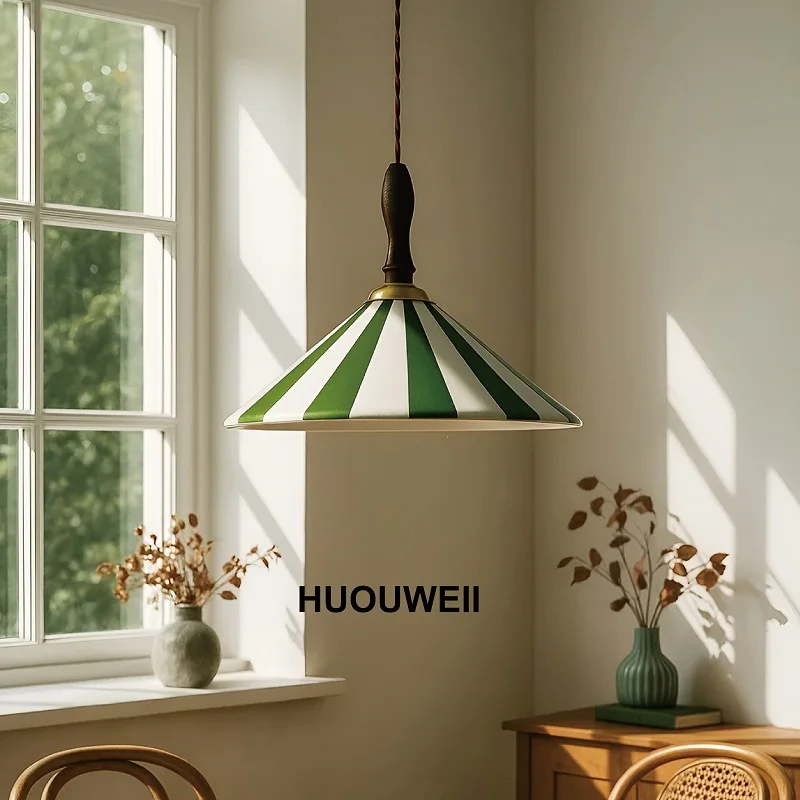 French Ceramic Restaurant Chandelier Retro Nostalgic Striped Atmosphere Cafe Light LED Light
French Ceramic Restaurant Chandelier Retro Nostalgic Striped Atmosphere Cafe Light LED Light