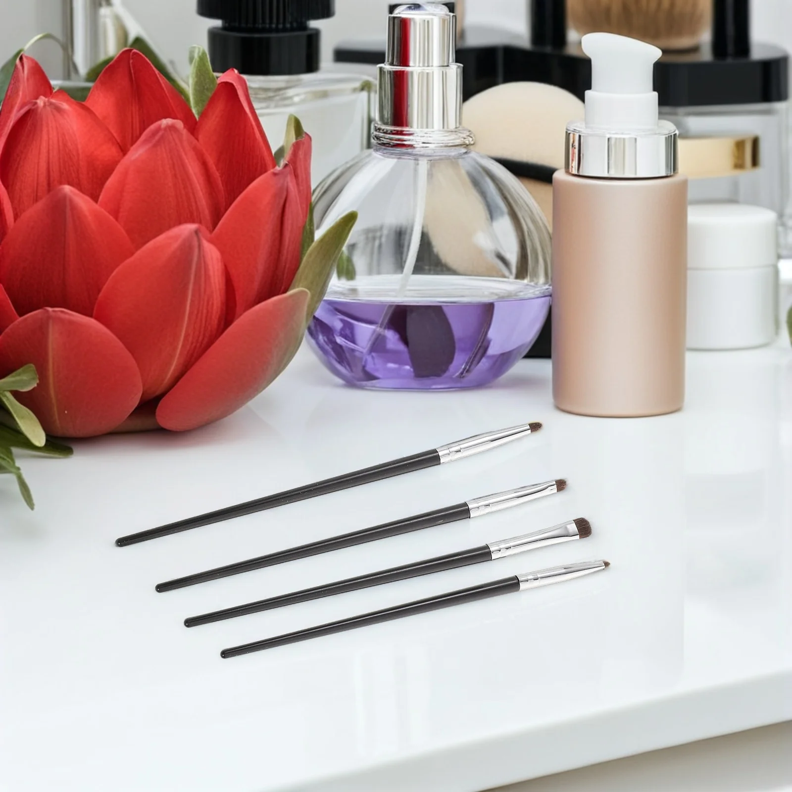 4Pcs Small Eyeshadow Brush Set Eye Makeup Brushes Soft Horsehair Blending Detailing Brushes for Beauty Enthusiasts
4Pcs Small Eyeshadow Brush Set Eye Makeup Brushes Soft Horsehair Blending Detailing Brushes for Beauty Enthusiasts