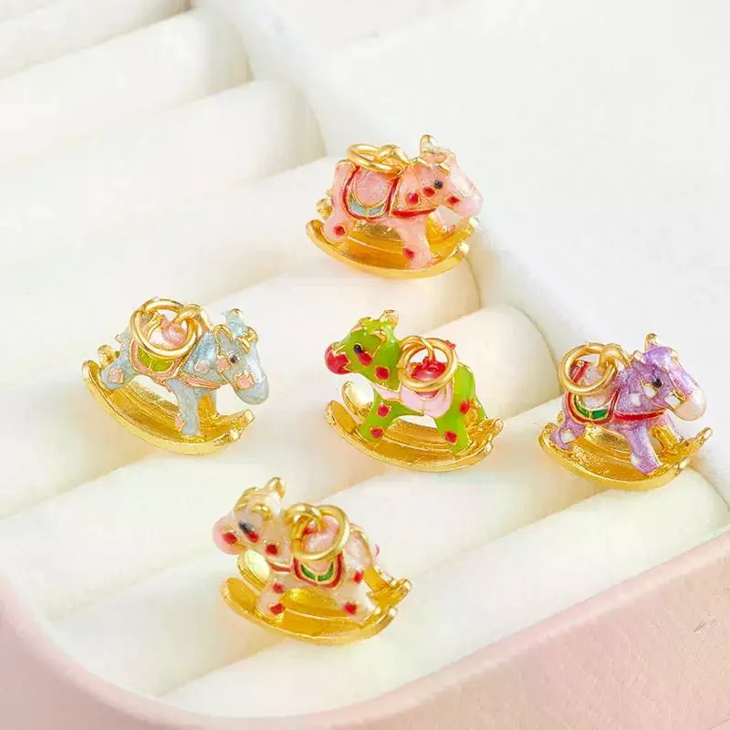 Zodiac Horse Ancient Method Gold Sand Pendulum Swinging Pendant Enamel Color Nelace Clavicle Chain DIY Jewelry Oil Drop Cartoon
Zodiac Horse Ancient Method Gold Sand Pendulum Swinging Pendant Enamel Color Nelace Clavicle Chain DIY Jewelry Oil Drop Cartoon