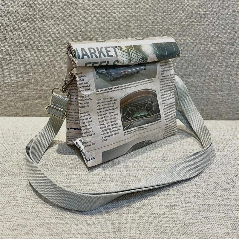 Literary Retro Trend Pleated Leisure Crossbody Simple Pure Color Temperament Bag Lightweight Women Men Valentine's Day Gift
Literary Retro Trend Pleated Leisure Crossbody Simple Pure Color Temperament Bag Lightweight Women Men Valentine's Day Gift