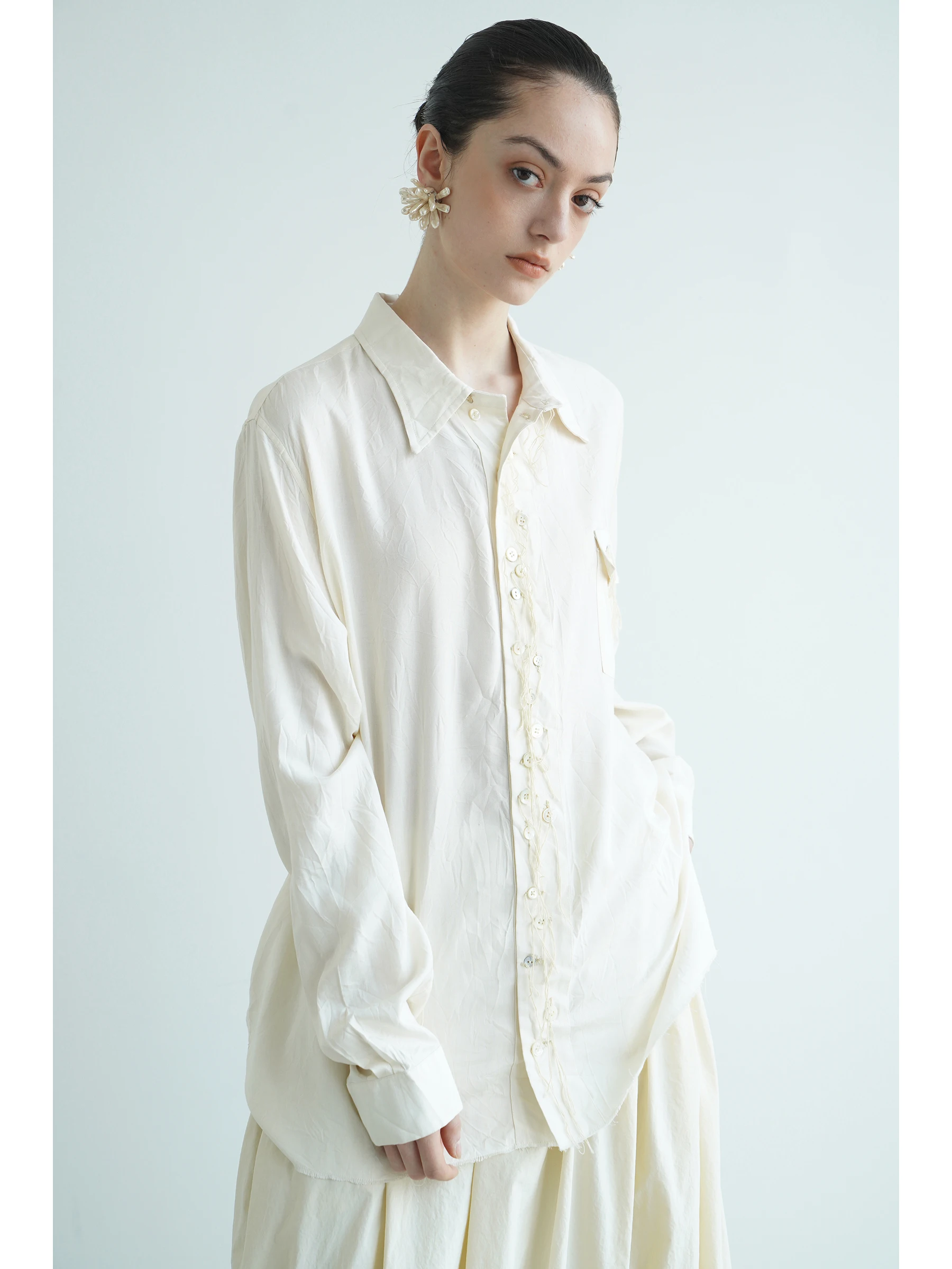 Early Spring Heavyweight 100% Silk Natural Cuban Collar Lazy Fringe Shirt Women's Loose Fit Long Sleeve Button up
Early Spring Heavyweight 100% Silk Natural Cuban Collar Lazy Fringe Shirt Women's Loose Fit Long Sleeve Button up