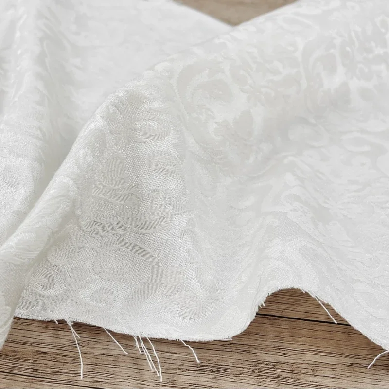 Жаккардовая ткань, тонкая, приятная для кожи, для платья, одежды, Cheongsam, модельер, материал для шитья своими руками, ткань на метр
Жаккардовая ткань, тонкая, приятная для кожи, для платья, одежды, Cheongsam, модельер, материал для шитья своими руками, ткань на метр