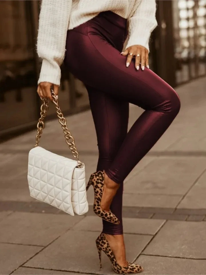 Autumn Winter Women's New High Waist Slim Leather Pants Solid Color Fashion Street Tight PU Leather Pants Female 2025
Autumn Winter Women's New High Waist Slim Leather Pants Solid Color Fashion Street Tight PU Leather Pants Female 2025