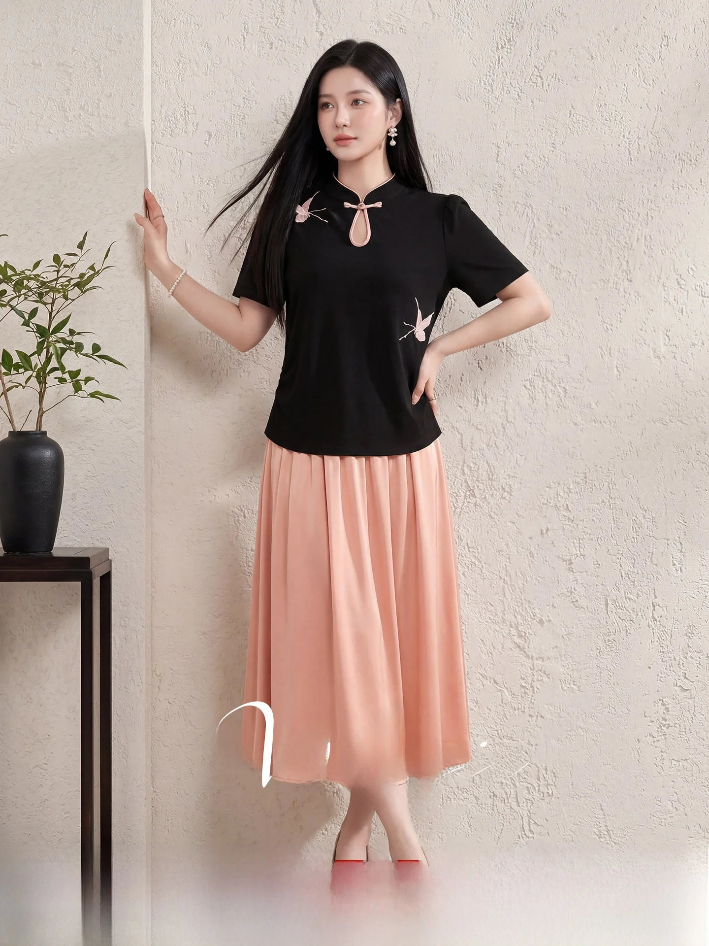 plus Size Women's Summer Outfit Pink Drapey Top High Waist A-Line Skirt Set Casual Comfortable Cotton Blend Fashion Ensemble
plus Size Women's Summer Outfit Pink Drapey Top High Waist A-Line Skirt Set Casual Comfortable Cotton Blend Fashion Ensemble