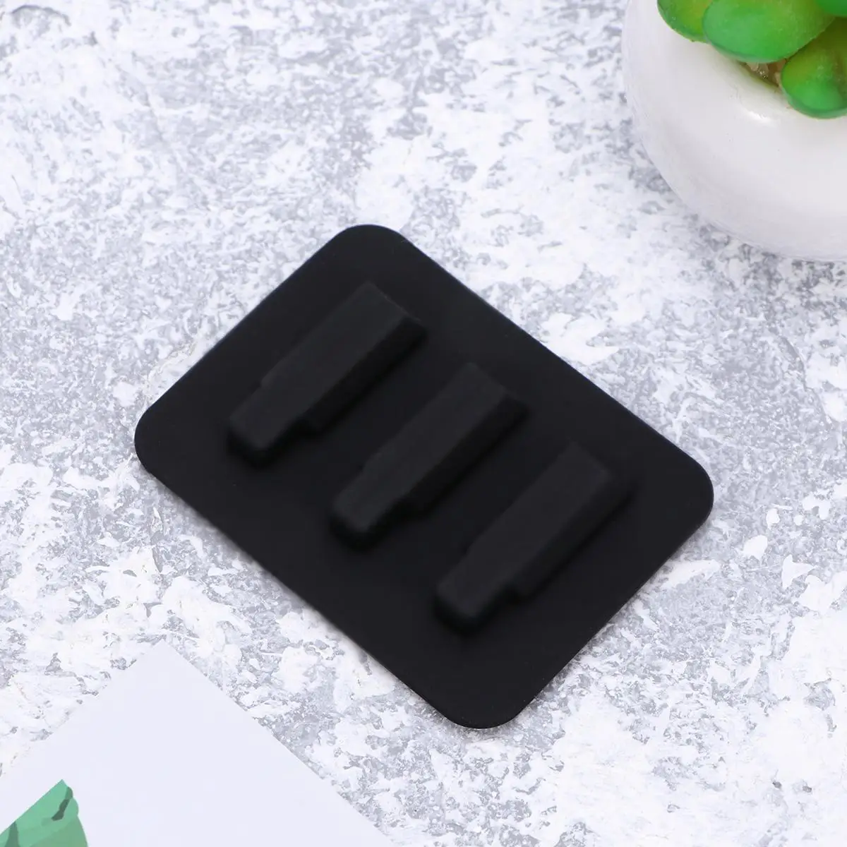 Guitar Mute Pad Wear Resistant Small Size Easy Install Silicone Tone Quality Volume Reduction Practice Accessories
Guitar Mute Pad Wear Resistant Small Size Easy Install Silicone Tone Quality Volume Reduction Practice Accessories