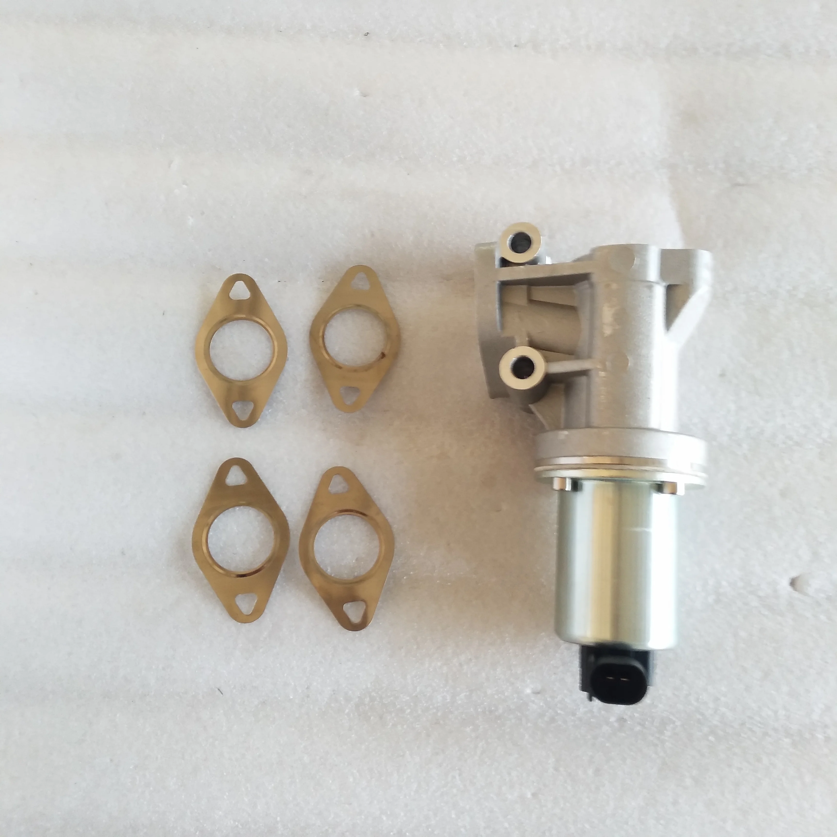 28410-2A120 EGR VALVE FOR HYUNDAI D4FA FOR i20 GETZ ACCENT KIA RIO 1.5L CRDi 05-11
28410-2A120 EGR VALVE FOR HYUNDAI D4FA FOR i20 GETZ ACCENT KIA RIO 1.5L CRDi 05-11