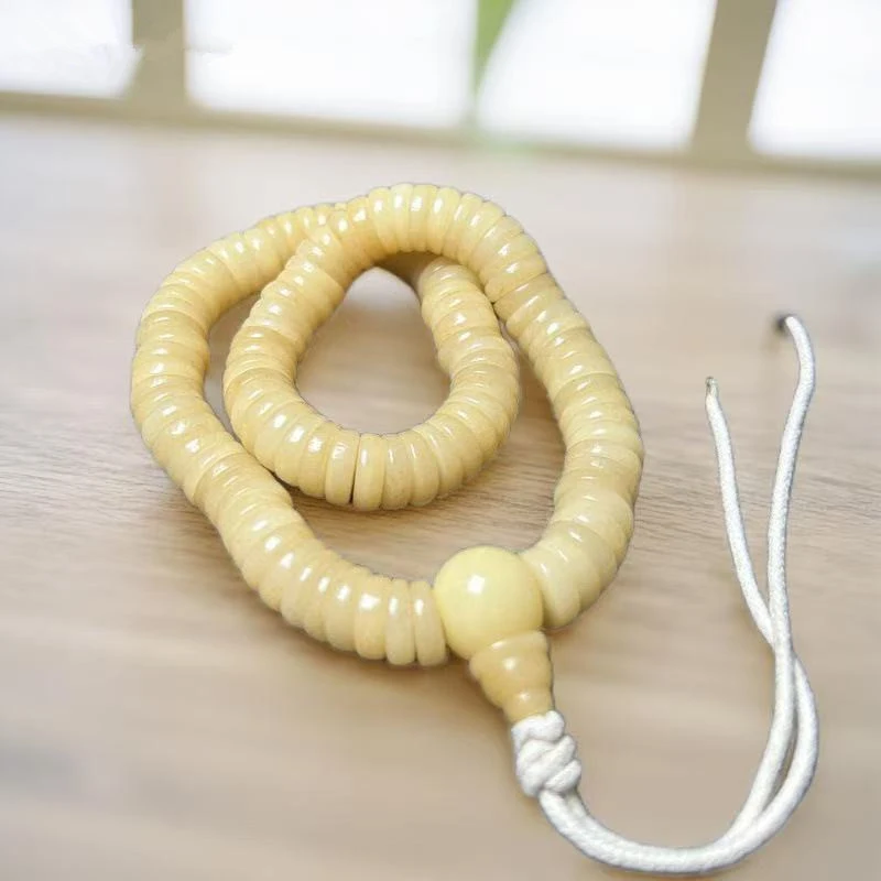 Tibetan-style 108-bead Buddhist bracelet made of camel bone with oblique cut beads, long hand-held cultural accessory
Tibetan-style 108-bead Buddhist bracelet made of camel bone with oblique cut beads, long hand-held cultural accessory