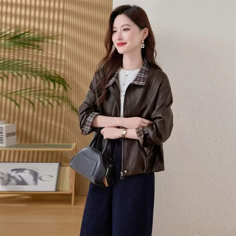 Short Motorcycle Jacket Retro Collar Splicing PU Leather Coat for Women Spring Autumn New Vintage Loose Versatile Jacket Top
Short Motorcycle Jacket Retro Collar Splicing PU Leather Coat for Women Spring Autumn New Vintage Loose Versatile Jacket Top