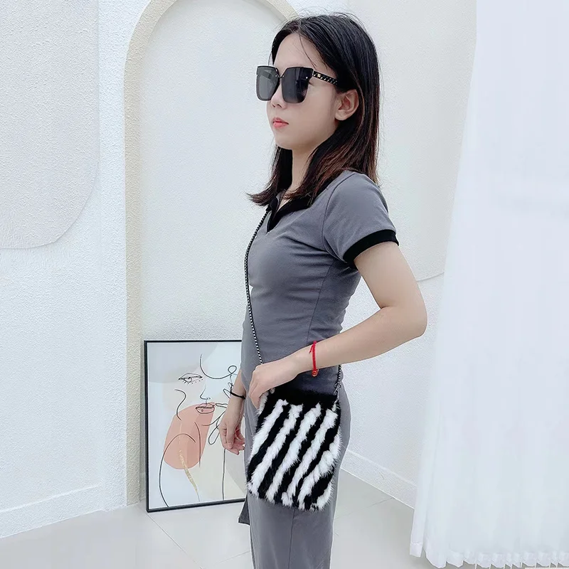 New Mink Fur Crossbody Bag for Women, Cute Exquisite Coin Purse, Small Mobile Phone Bag, Women's All-Match Shoulder Phone Bag
New Mink Fur Crossbody Bag for Women, Cute Exquisite Coin Purse, Small Mobile Phone Bag, Women's All-Match Shoulder Phone Bag