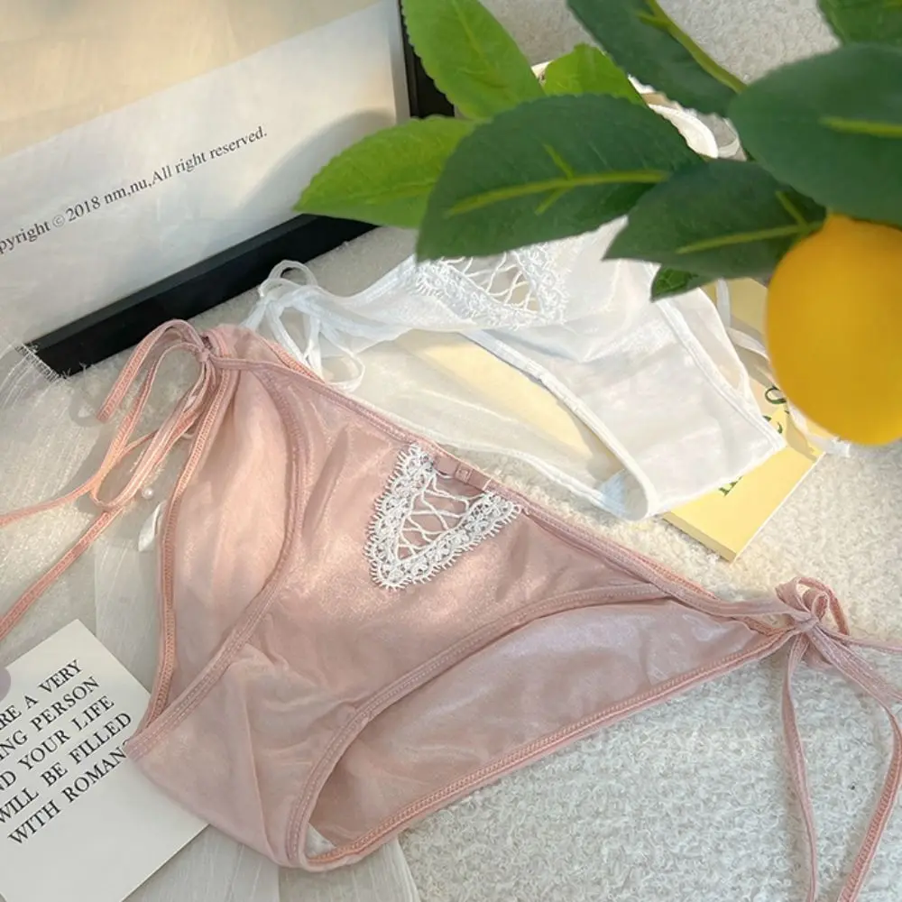 Lovely Retro Ribbon Hollow Out Solid Color Low-waist For Girls Sweet Briefs Korean Underwear Women Satin Panties Ice Silk
Lovely Retro Ribbon Hollow Out Solid Color Low-waist For Girls Sweet Briefs Korean Underwear Women Satin Panties Ice Silk