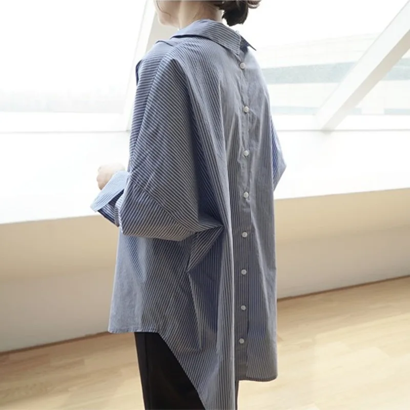 2024 New Arrival Autumn Women Loose Fit Casual Turn-down Collar Asymmetrical Striped Blouse Long Sleeve Single Breasted Shirts
2024 New Arrival Autumn Women Loose Fit Casual Turn-down Collar Asymmetrical Striped Blouse Long Sleeve Single Breasted Shirts