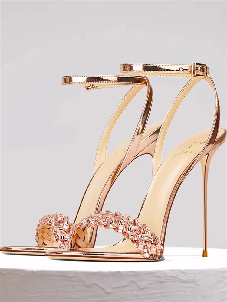High heels summer new rhinestones with open-toe patent leather sandals banquet large size small size low-heeled women's shoes
High heels summer new rhinestones with open-toe patent leather sandals banquet large size small size low-heeled women's shoes