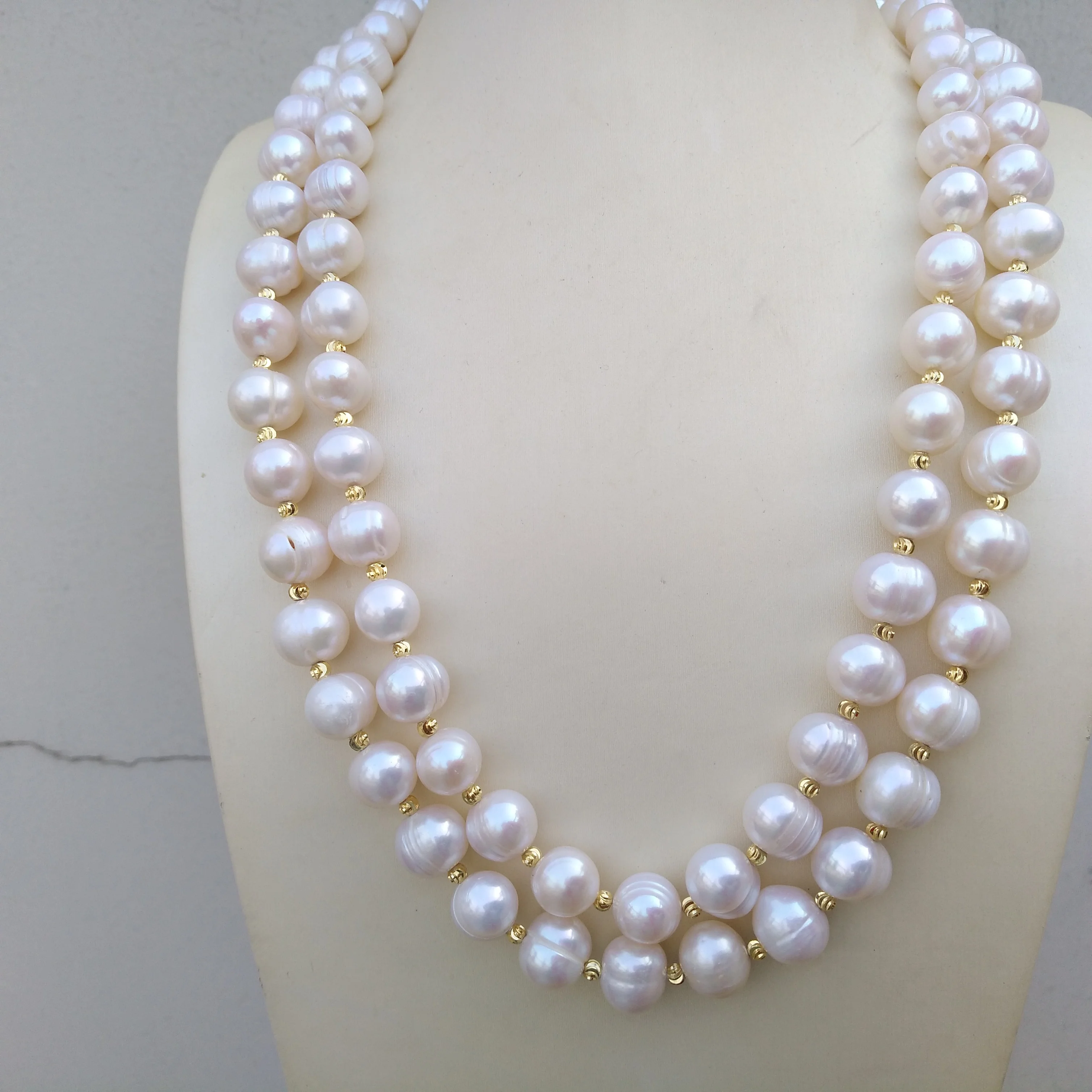 90cm Natural White AAA 11-10mm South Sea Pearl Necklace Apply Any Occasion welcome to our store
90cm Natural White AAA 11-10mm South Sea Pearl Necklace Apply Any Occasion welcome to our store